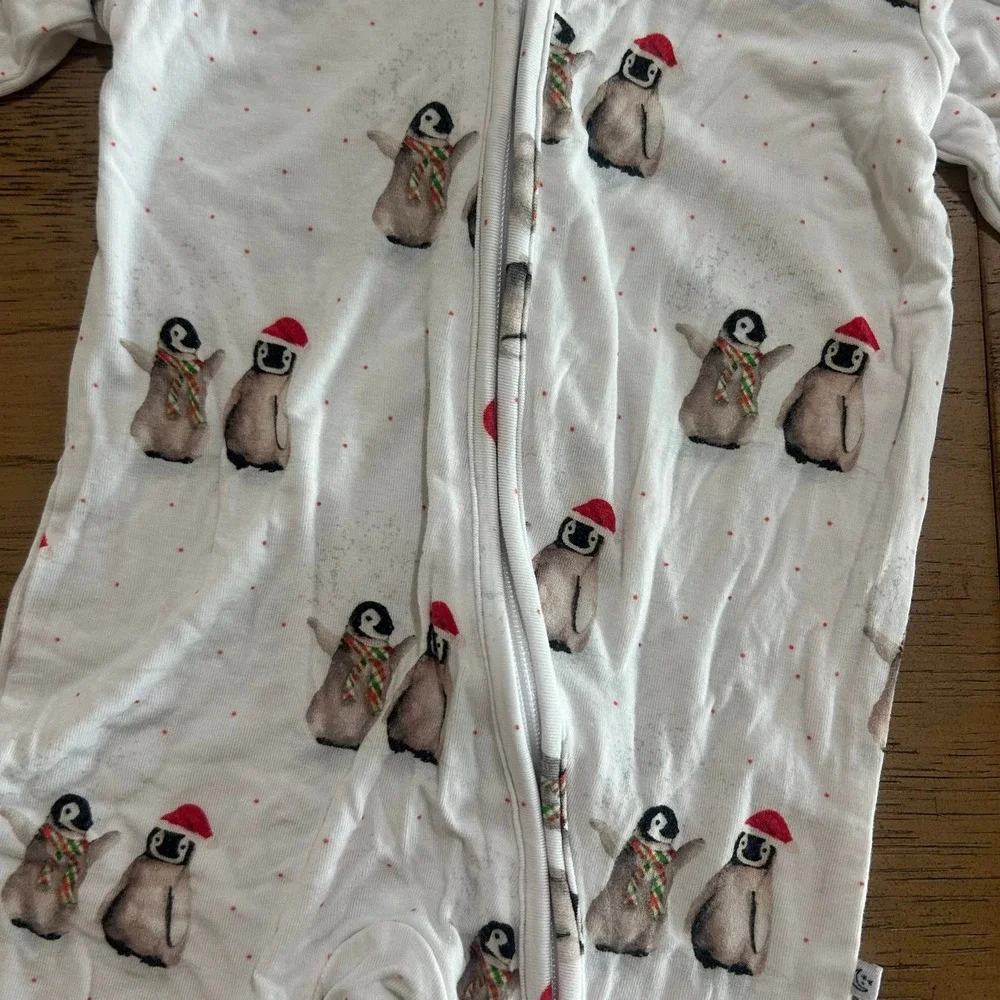 Little Pajama Co Baby Bamboo Holiday Penguins Zippy 0-3 Months